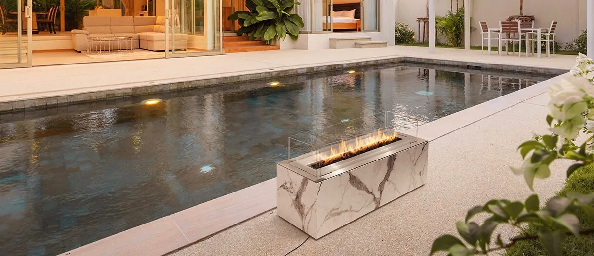 Queimador exterior a bioetanol modelo Cabo com design moderno e eficiente.