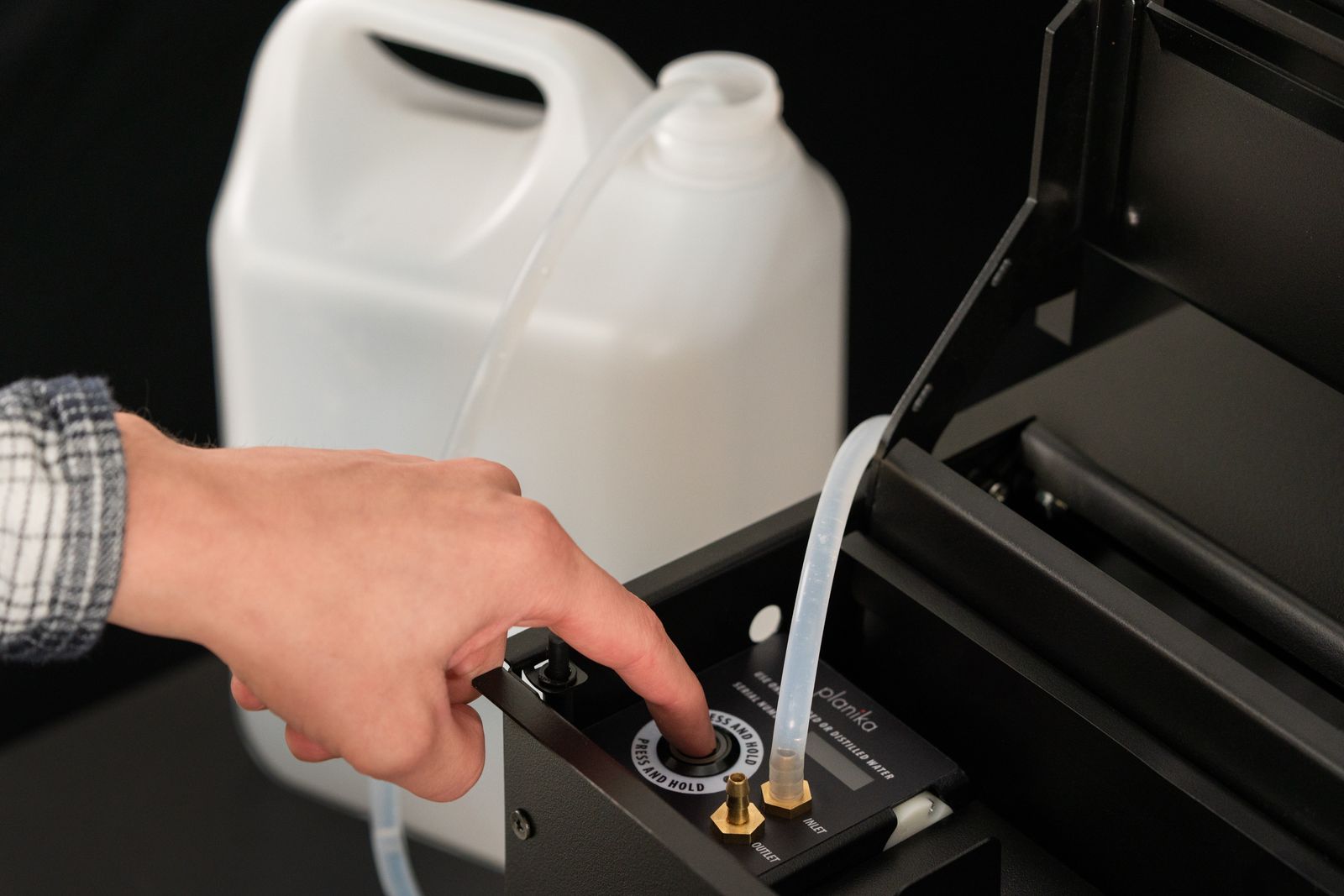 Refilling the PD from the water canister
